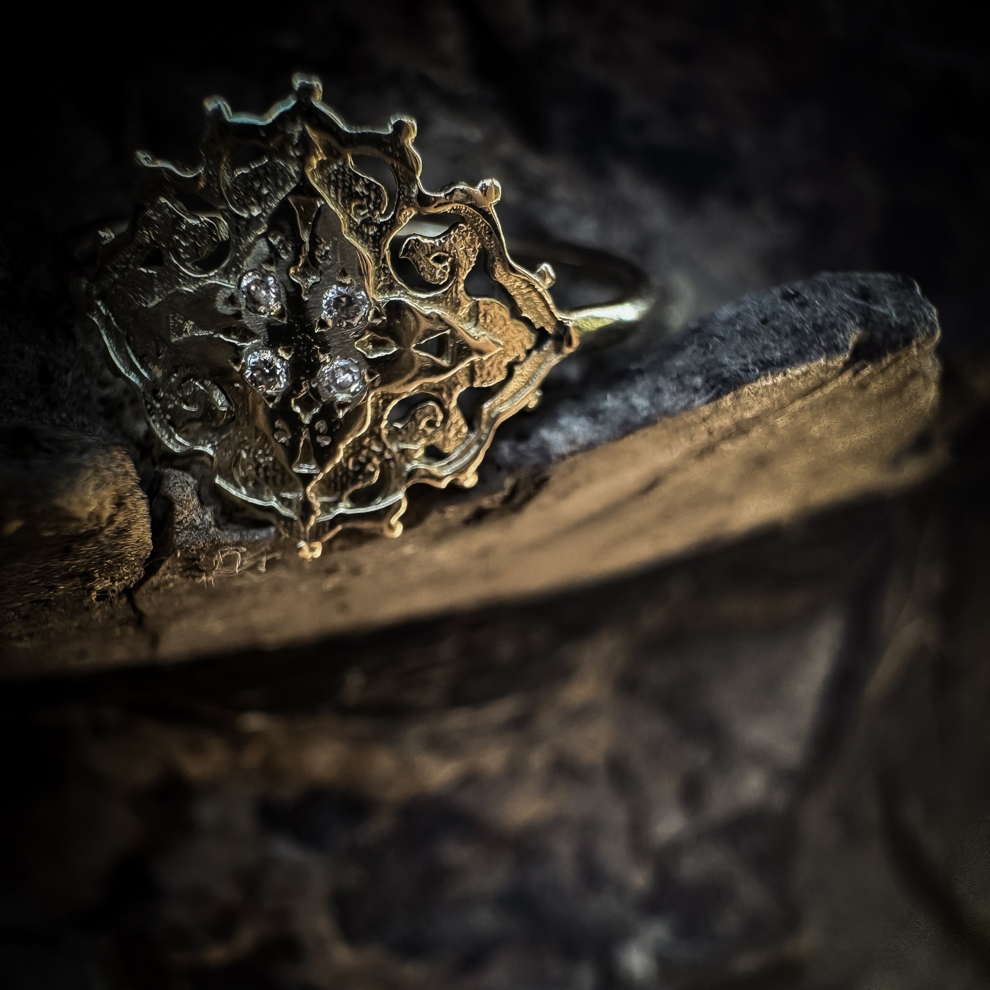 SALTANA ✧ 14K SOLID YELLOW GOLD RING - DELICATE VERSION