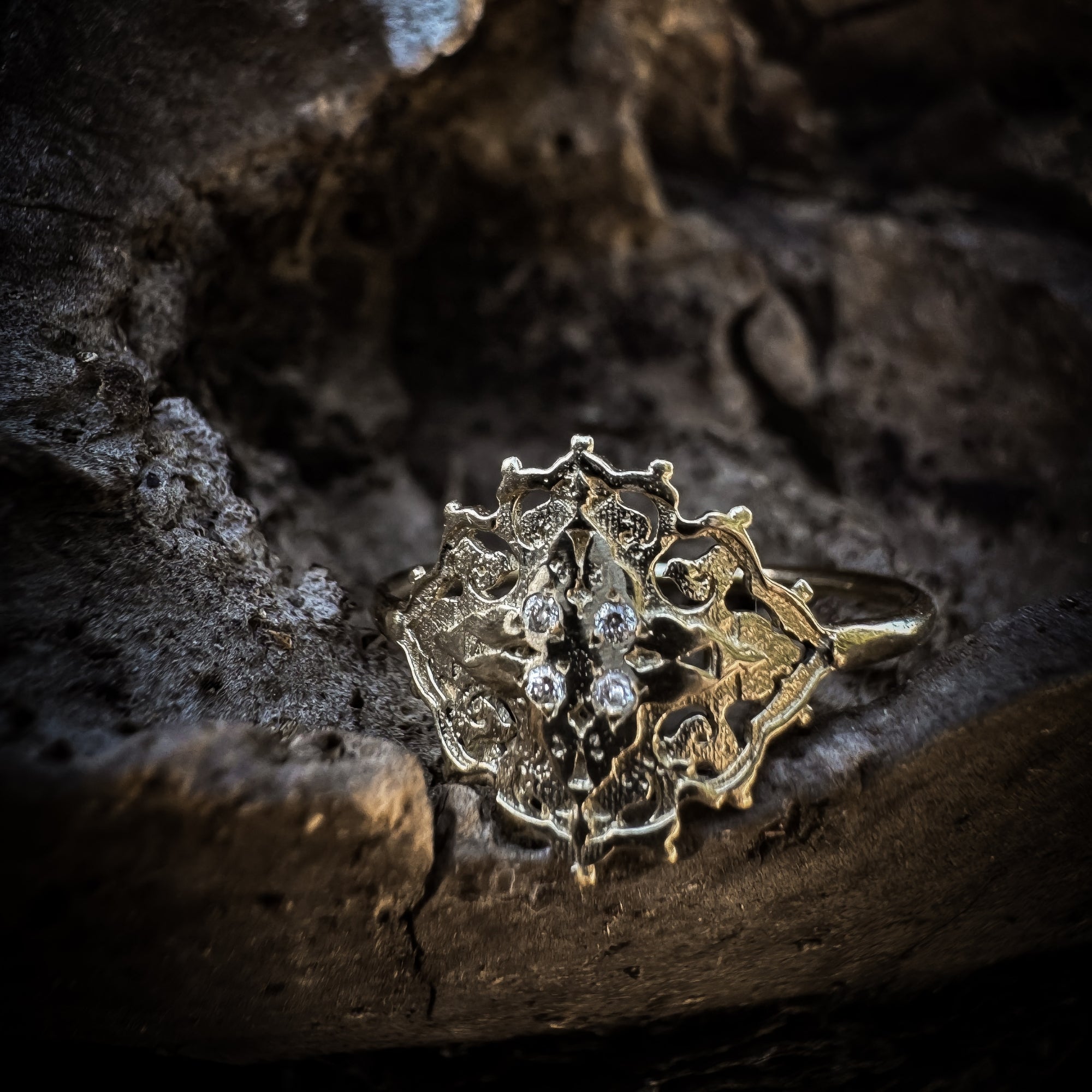 SALTANA ✧ 14K SOLID YELLOW GOLD RING - DELICATE VERSION