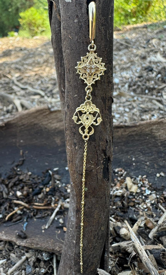14k Saltana Earrings Set with 4 tiny diamonds
